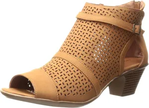 Easy Street Women's Carrigan Ankle Boot, Tan, 8 Wide