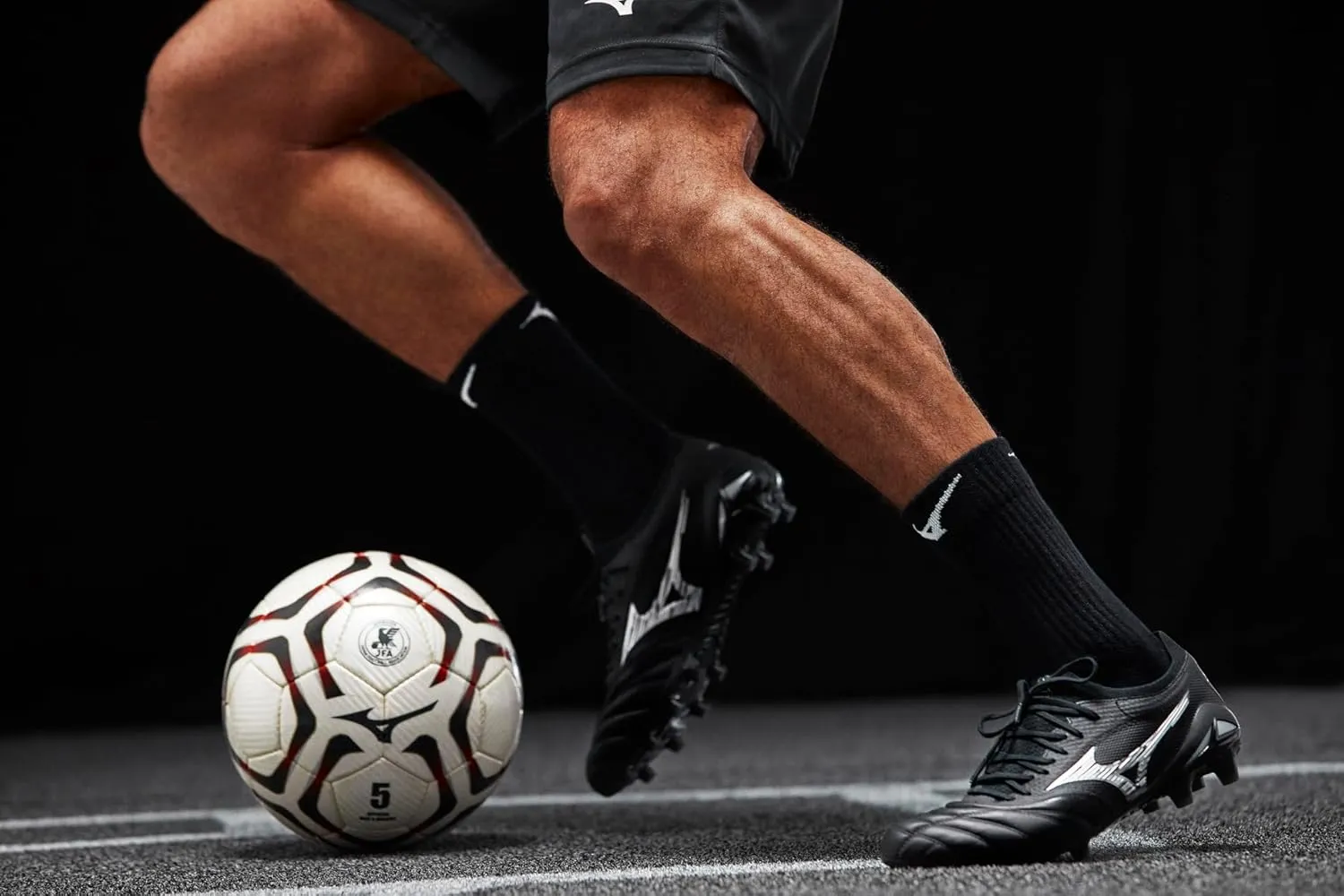 Mizuno Men's Morelia Neo Iv Beta Elite Soccer Shoe