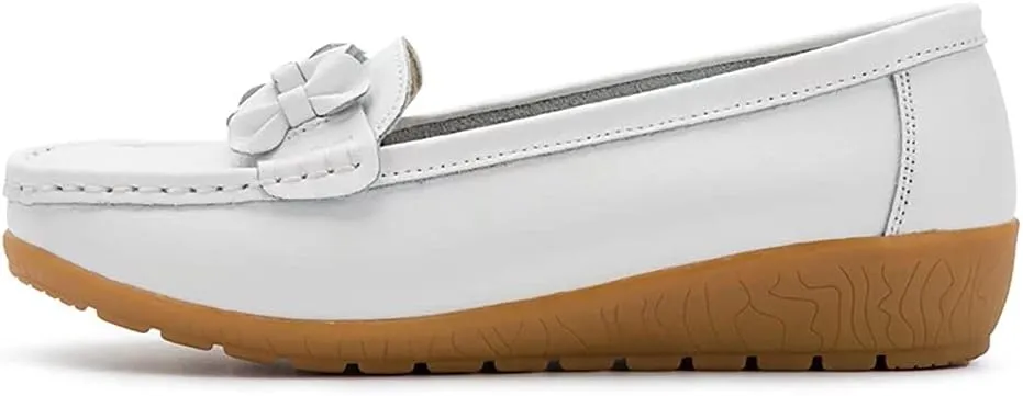 Women's Leather Loafers Driving Moccasins Casual Slip-On Boat Shoes Comfort Walking Flat Loafer for Women Wide Width