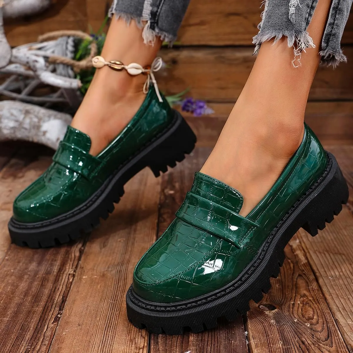 Women's Patent Leather Flat Bottomed Loafers, Crocodile Leather Pattern one Foot Stirrup Non-Slip Thick Bottom Business Casual Work Shoes